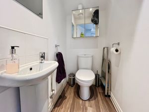 Guest wc- click for photo gallery